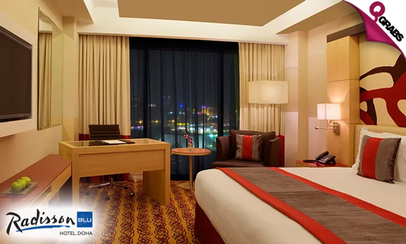 Staycation Including Breakfast, Dinner & Health Club Access at Radisson Blu Hotel!